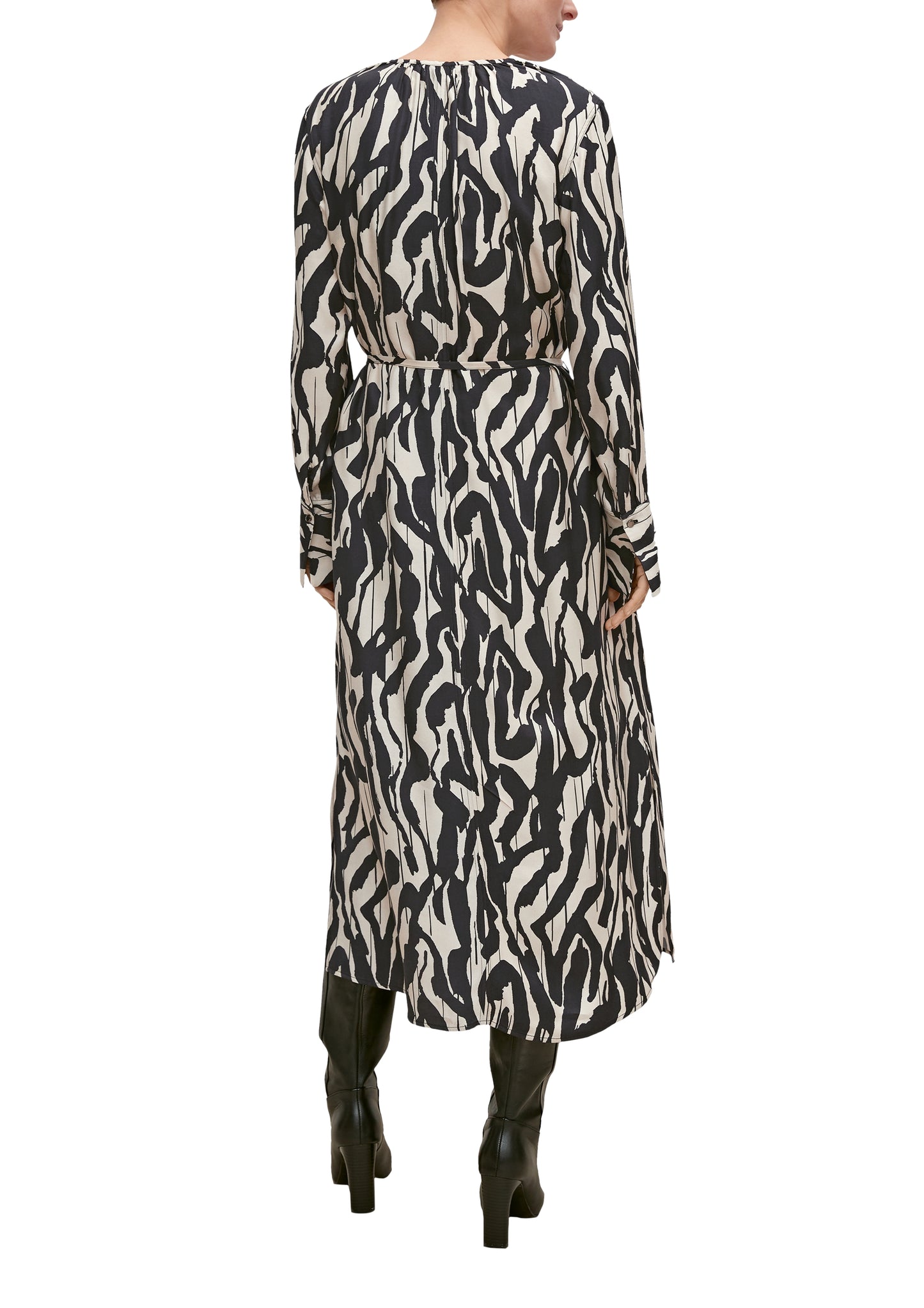 Kleid Comma